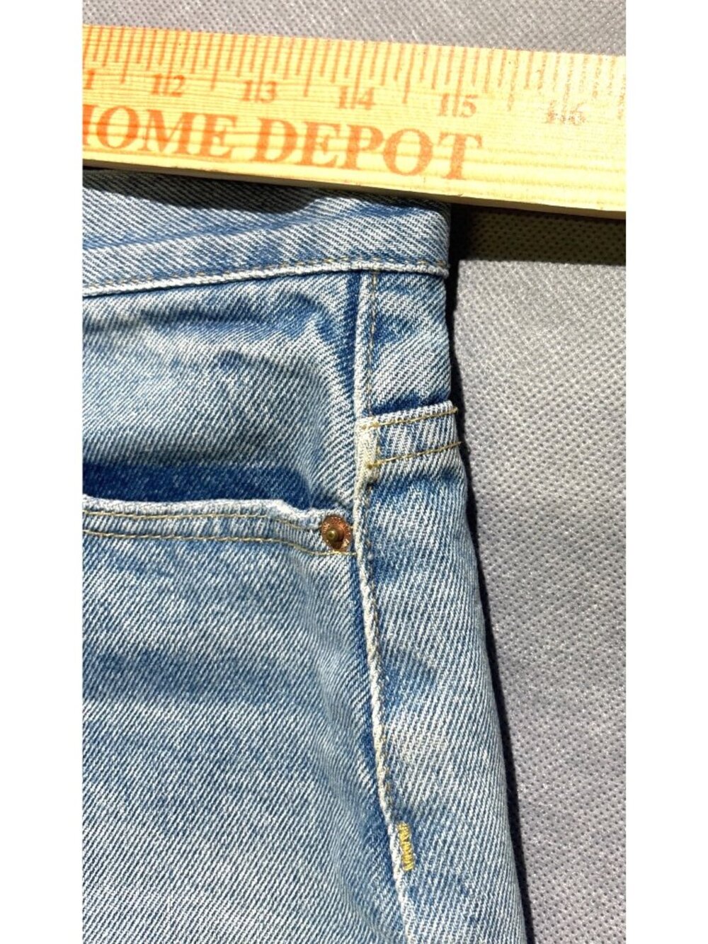 BDG Mom High Rise Size 28 - Picture 10 of 10